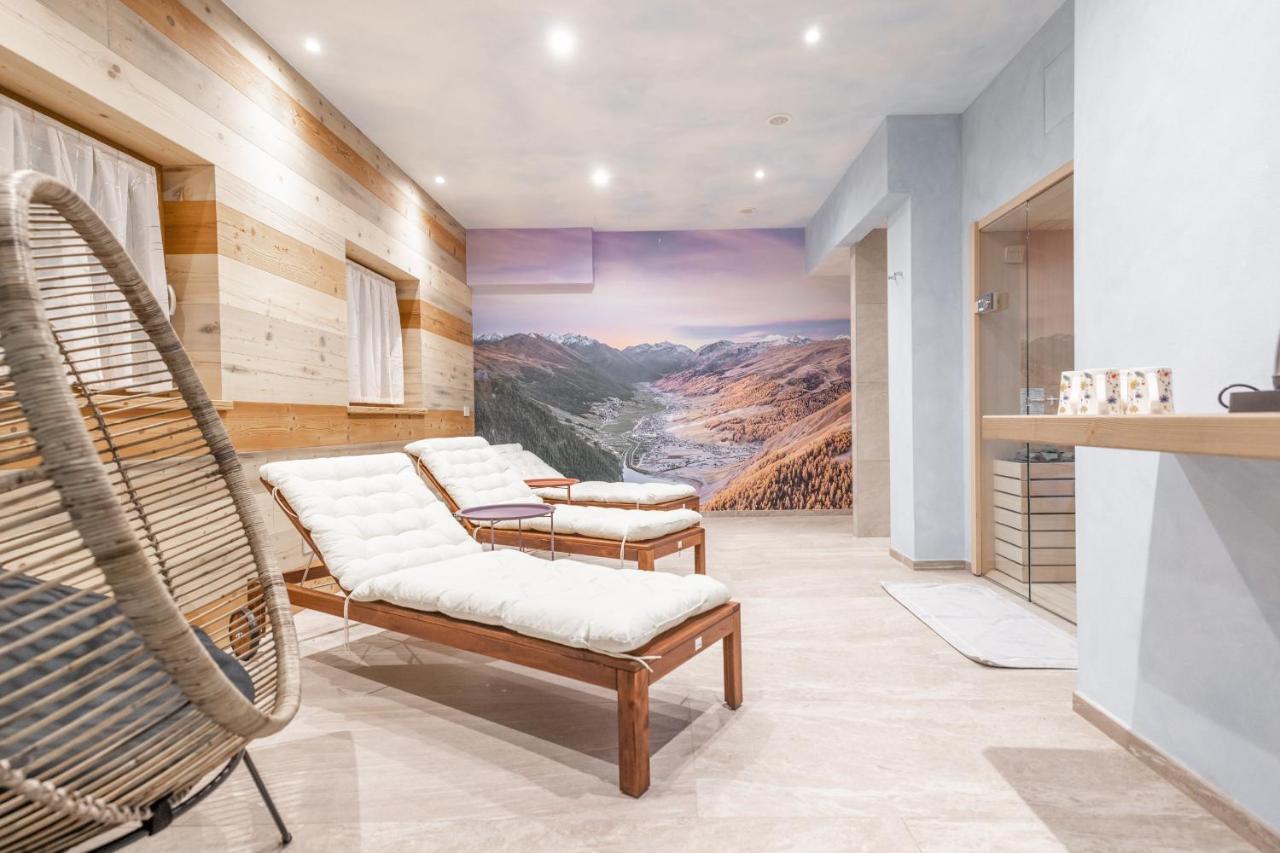 Chalet Imbosc'Che - 5 Beautiful Rooms In Charming B&B リヴィーニョ エクステリア 写真