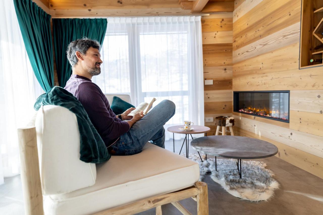 Chalet Imbosc'Che - 5 Beautiful Rooms In Charming B&B リヴィーニョ エクステリア 写真