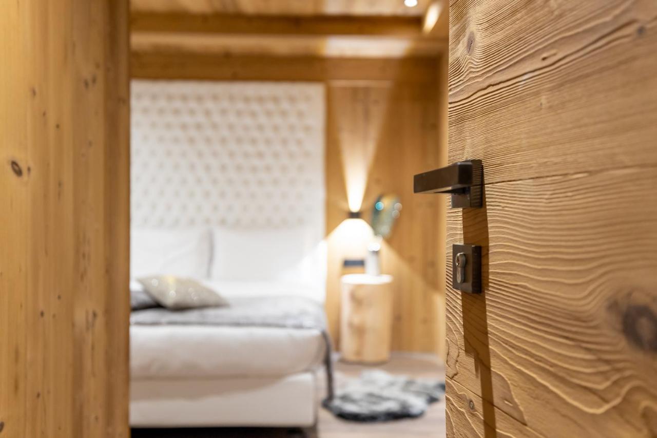 Chalet Imbosc'Che - 5 Beautiful Rooms In Charming B&B リヴィーニョ エクステリア 写真