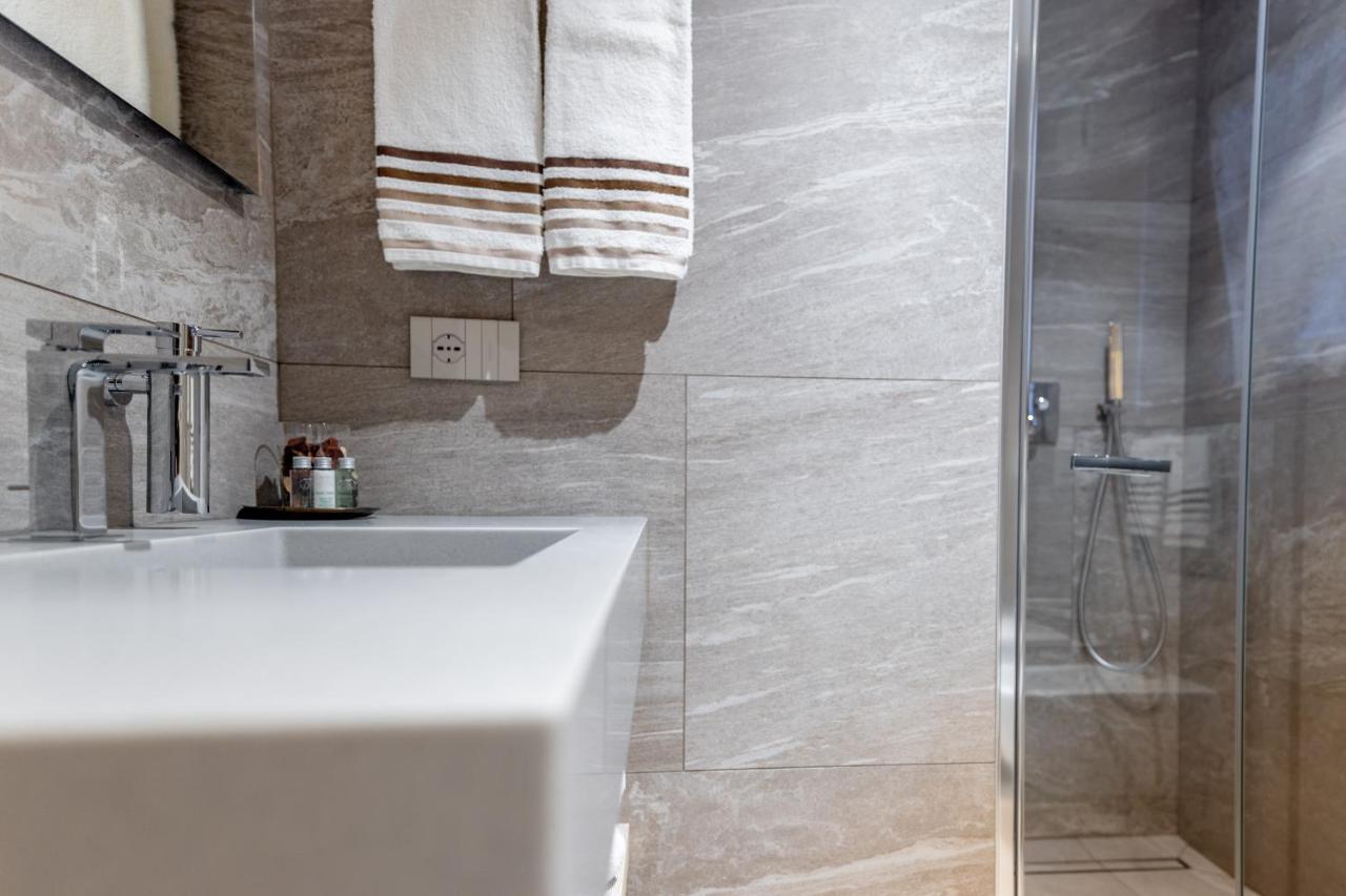 Chalet Imbosc'Che - 5 Beautiful Rooms In Charming B&B リヴィーニョ エクステリア 写真
