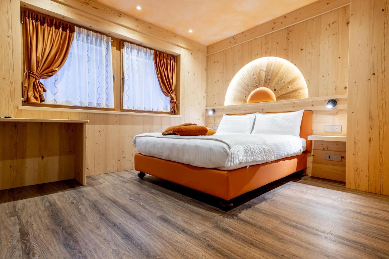 Chalet Imbosc'Che - 5 Beautiful Rooms In Charming B&B リヴィーニョ エクステリア 写真